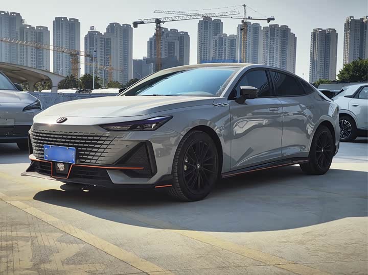 Фото 1 - Changan UNI-V