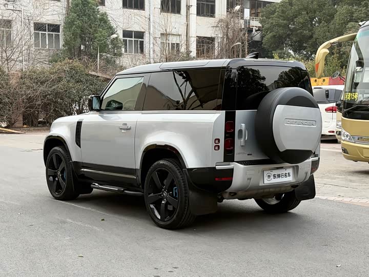 Фото 4 - Land Rover Defender