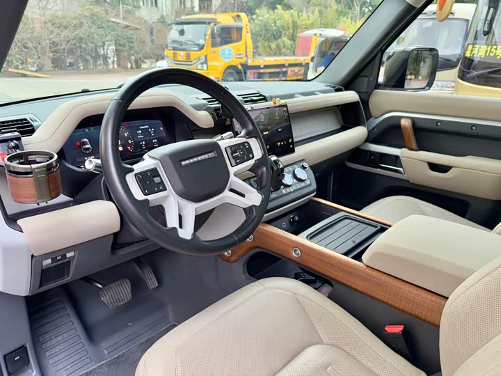 Фото 6 - Land Rover Defender