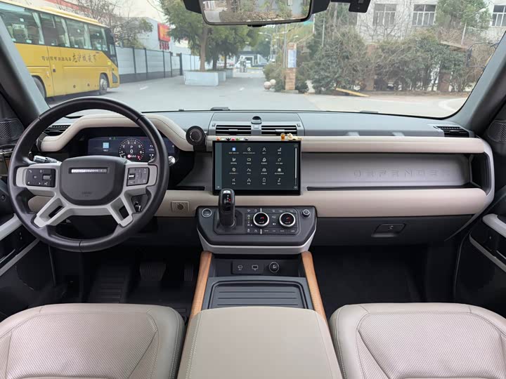 Фото 7 - Land Rover Defender