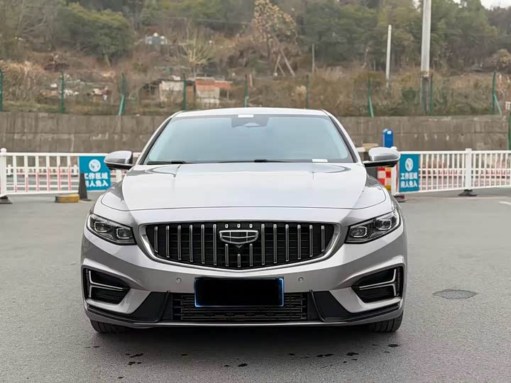 Фото 2 - Geely Preface