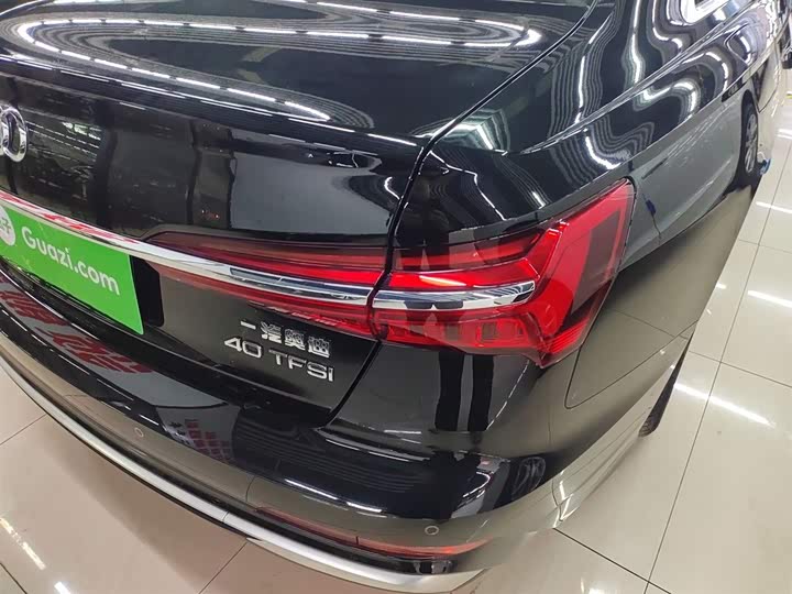 Фото 8 - Audi A6L