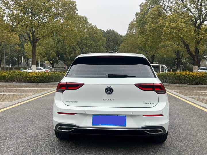 Фото 5 - Volkswagen Golf