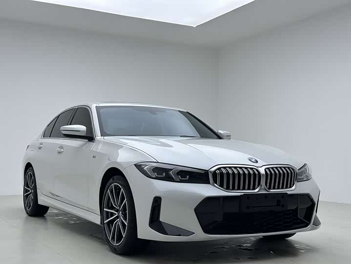 Фото 3 - BMW 3 Series