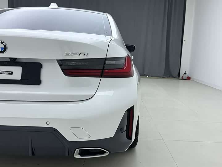 Фото 8 - BMW 3 Series