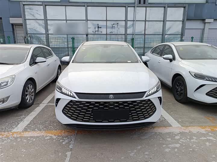 Фото 3 - BYD Qin Plus