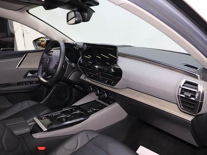 Фото 6 - Citroen C5 X