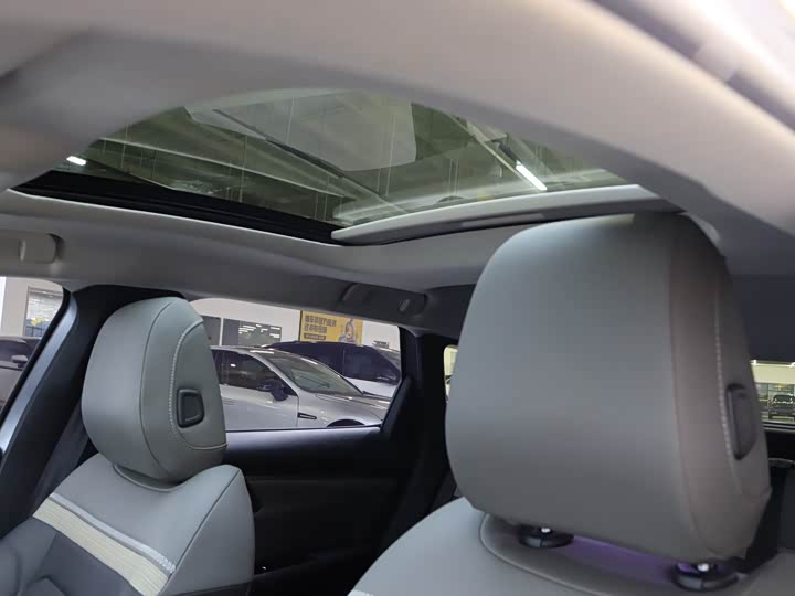 Фото 8 - Citroen C5 X