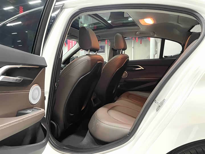 Фото 8 - BMW 1 Series