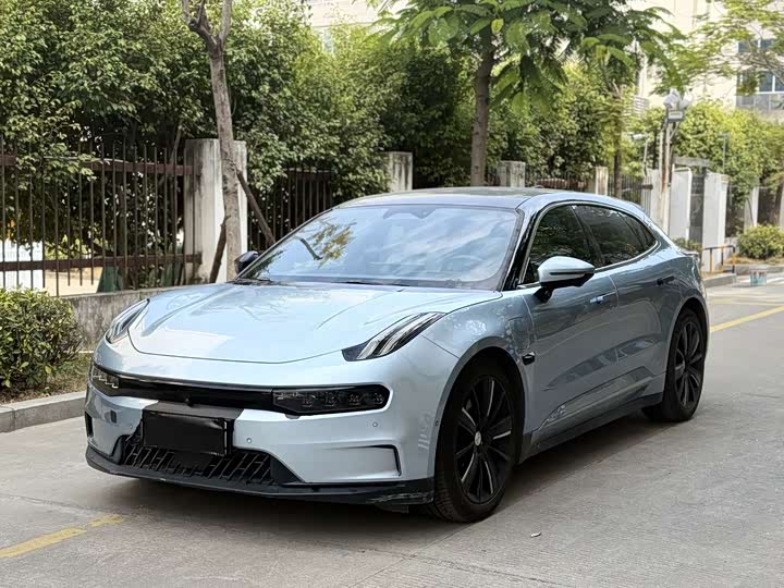 Фото 1 - Zeekr 001