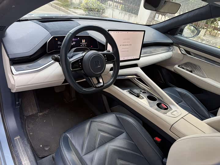 Фото 8 - Zeekr 001