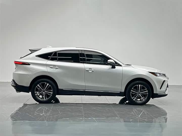 Фото 7 - Toyota Venza