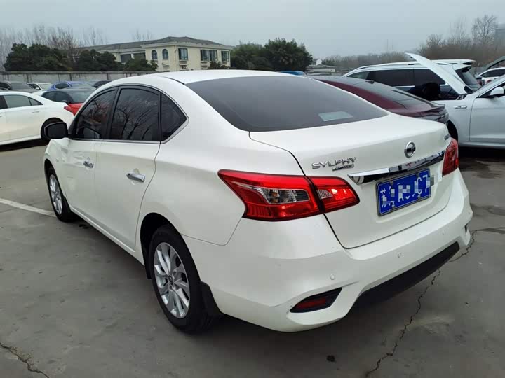 Фото 5 - Nissan Sylphy