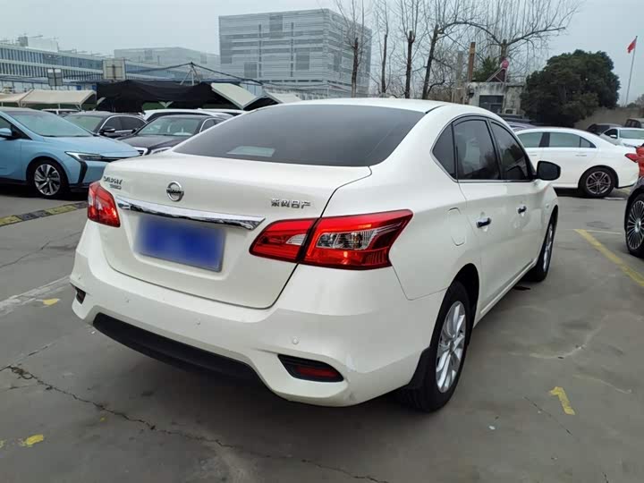 Фото 7 - Nissan Sylphy