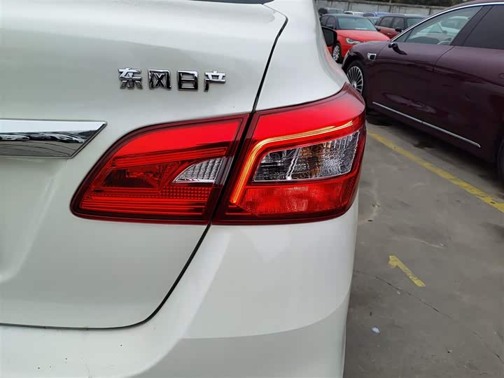 Фото 8 - Nissan Sylphy