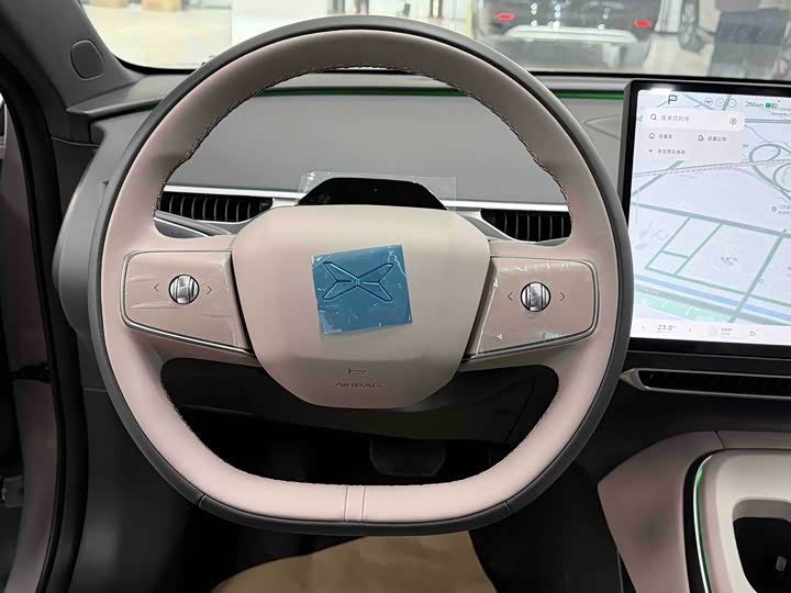 Фото 9 - XPeng Mona M03