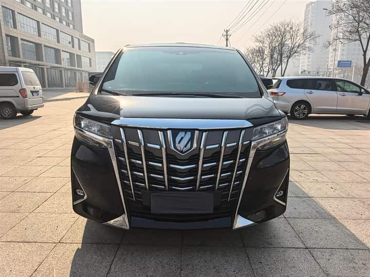 Фото 3 - Toyota Alphard