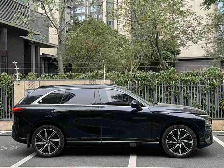 Фото 4 - XPeng G9