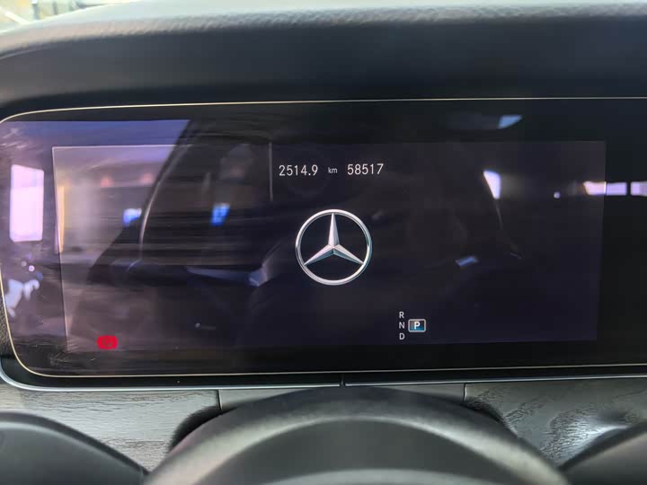 Фото 8 - Mercedes-Benz E-Class