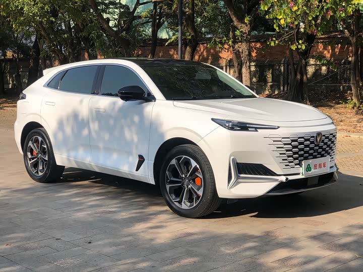 Фото 3 - Changan UNI-K Hybrid