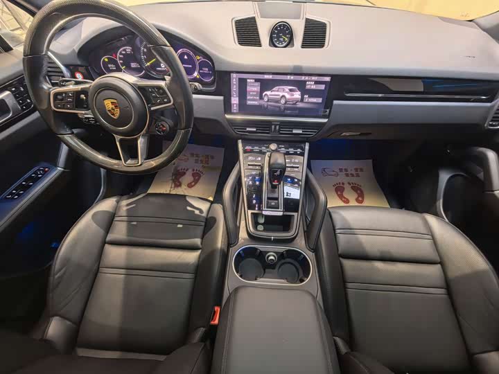 Фото 7 - Porsche Cayenne Hybrid