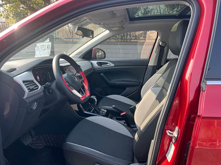 Фото 9 - Volkswagen Tacqua