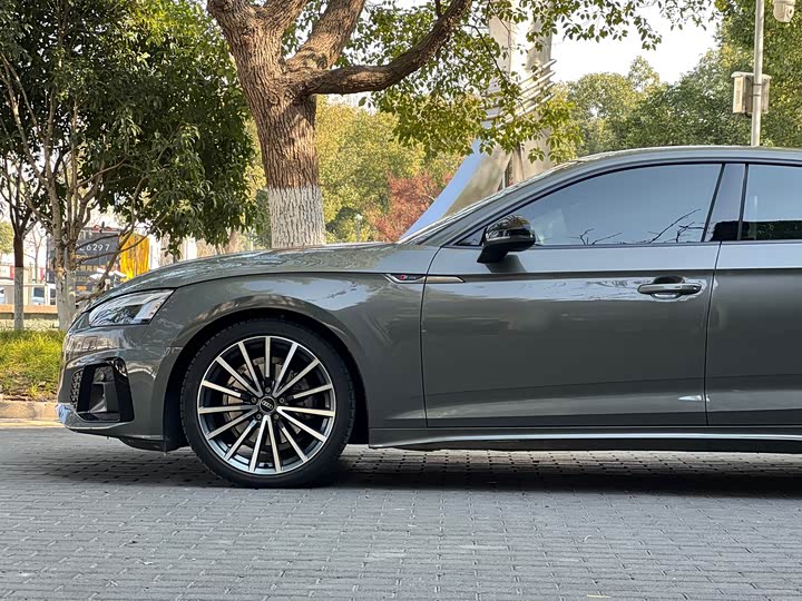 Фото 4 - Audi A5