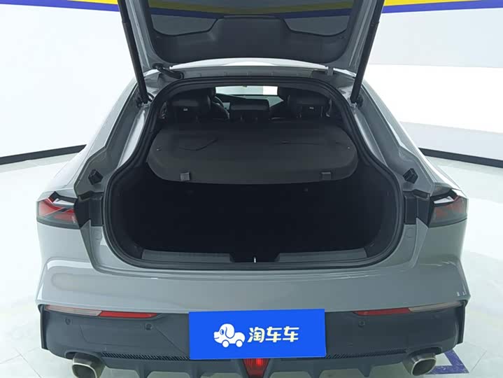 Фото 4 - Changan UNI-V