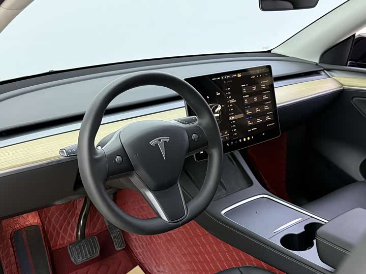 Фото 5 - Tesla Model Y