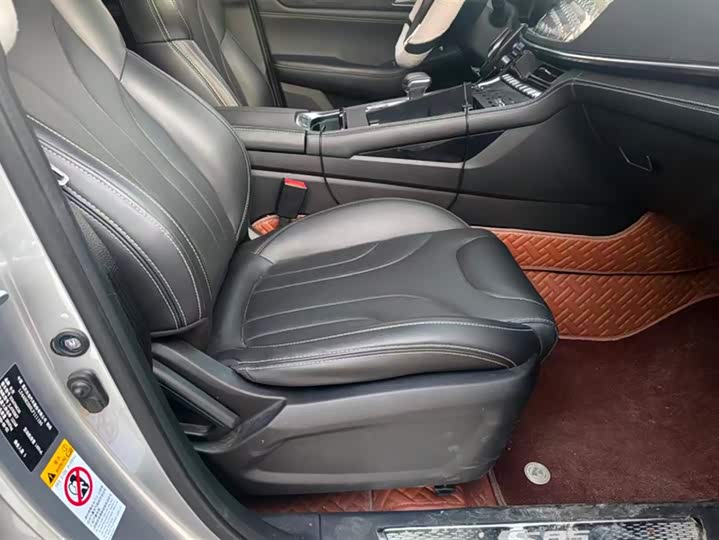 Фото 8 - Changan CS85 Coupe