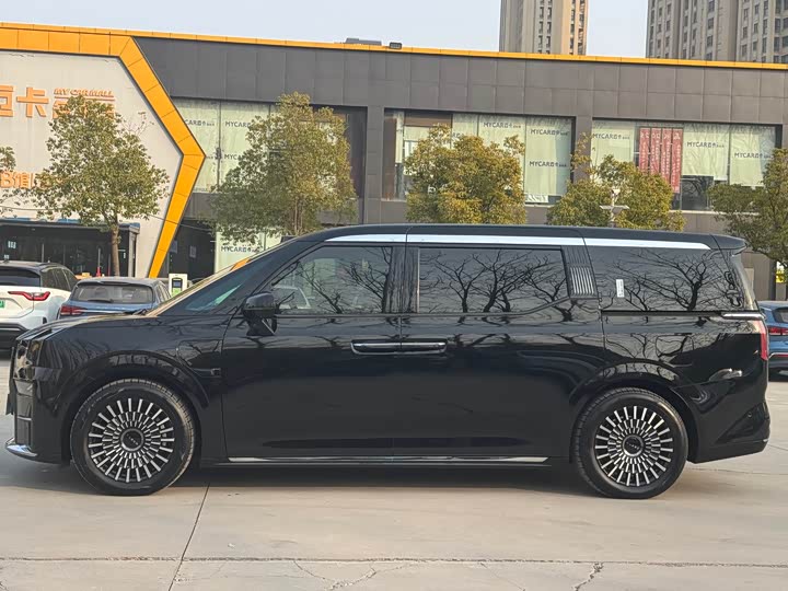 Фото 5 - Zeekr 009