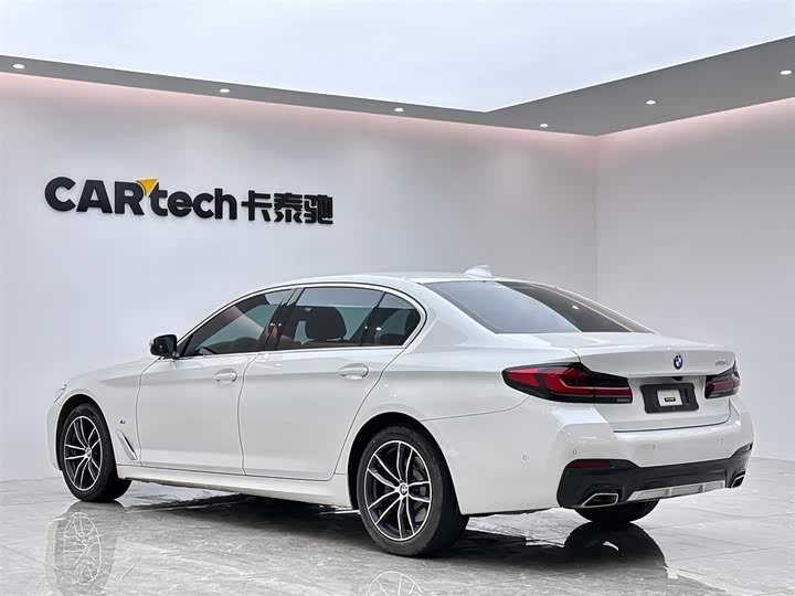 Фото 3 - BMW 5 Series