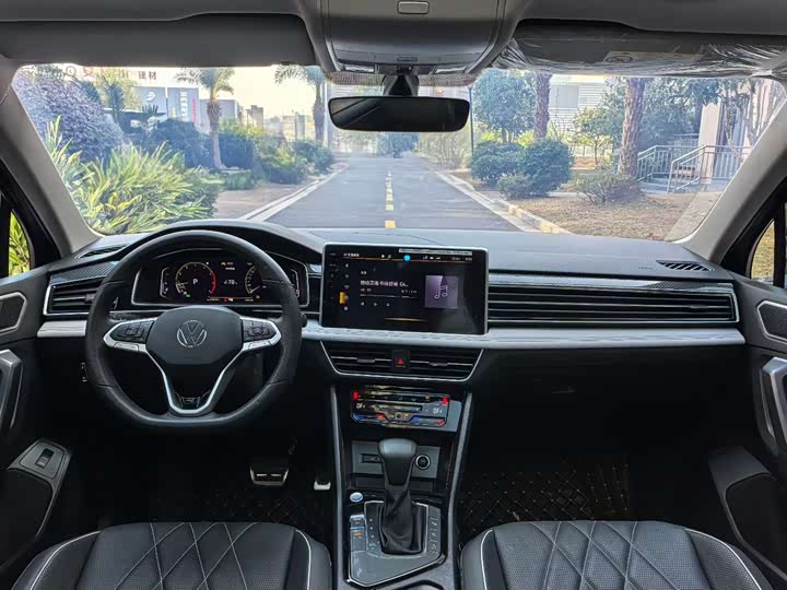 Фото 5 - Volkswagen Tiguan L Pro