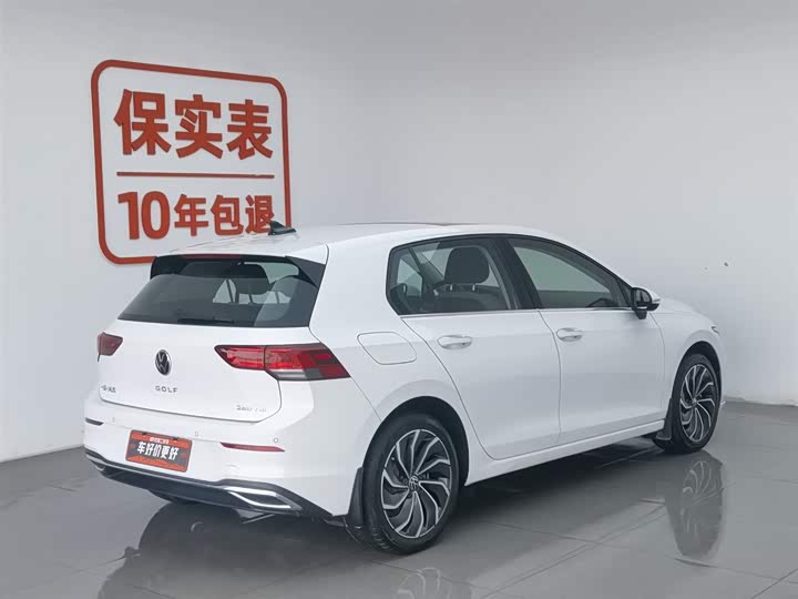 Фото 2 - Volkswagen Golf