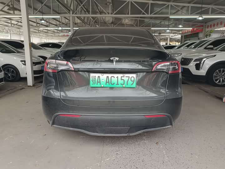 Фото 8 - Tesla Model Y