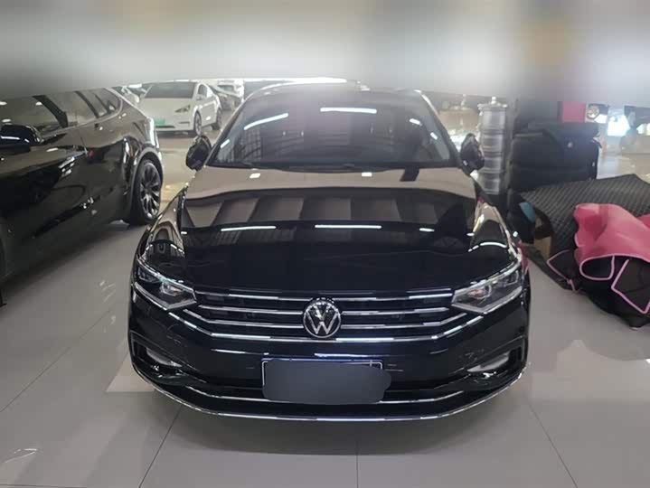 Фото 2 - Volkswagen Magotan