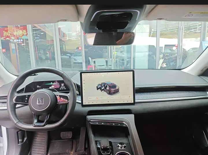 Фото 3 - Zeekr 001