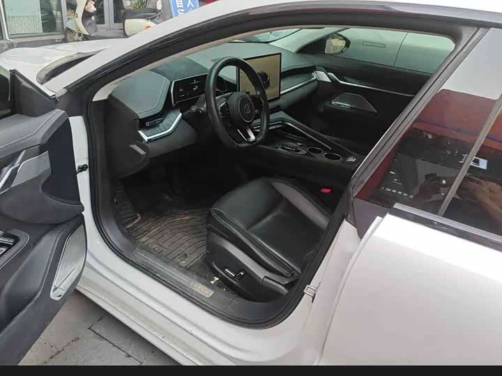 Фото 4 - Zeekr 001