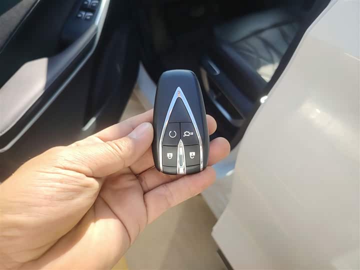 Фото 9 - Changan CS75 Plus