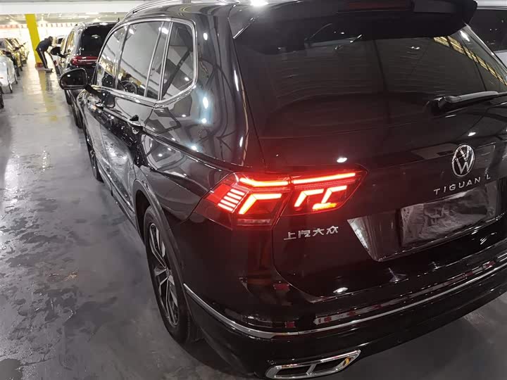 Фото 5 - Volkswagen Tiguan L Pro