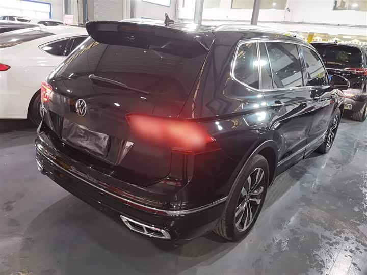 Фото 7 - Volkswagen Tiguan L Pro