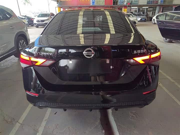 Фото 6 - Nissan Sylphy