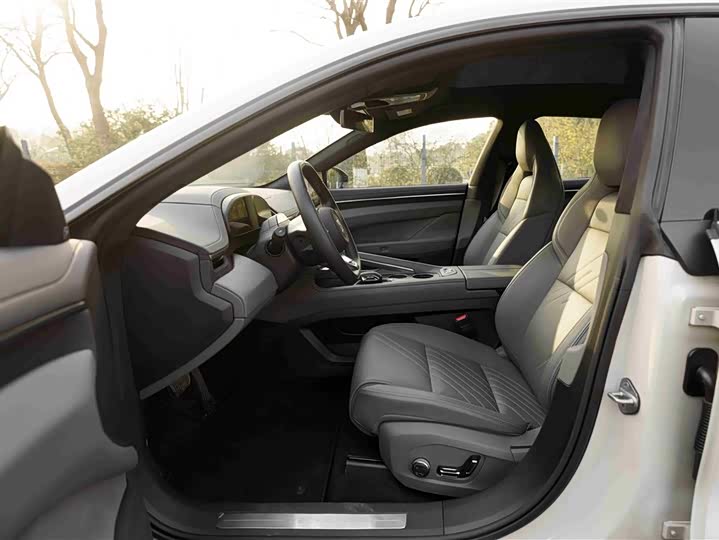 Фото 9 - Zeekr 001