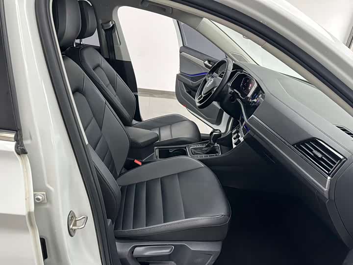 Фото 4 - Volkswagen Sagitar L