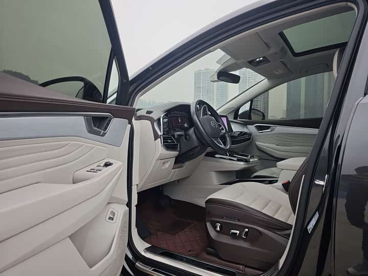 Фото 4 - Volkswagen Talagon