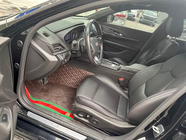 Фото 5 - Cadillac CT4