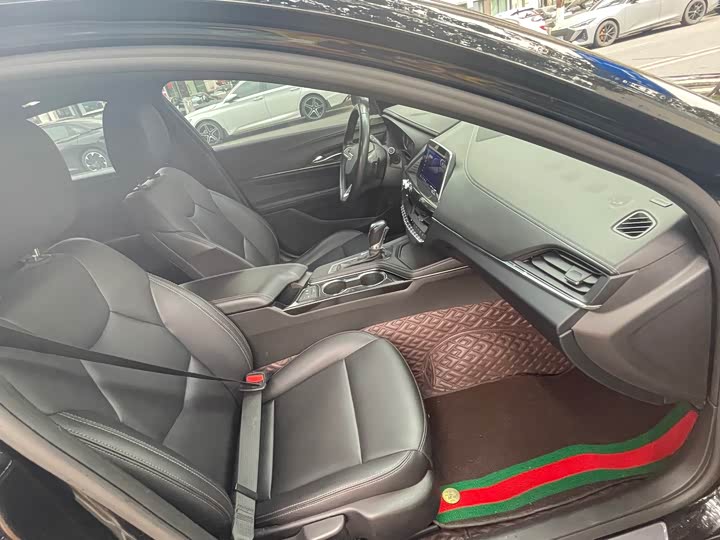 Фото 6 - Cadillac CT4