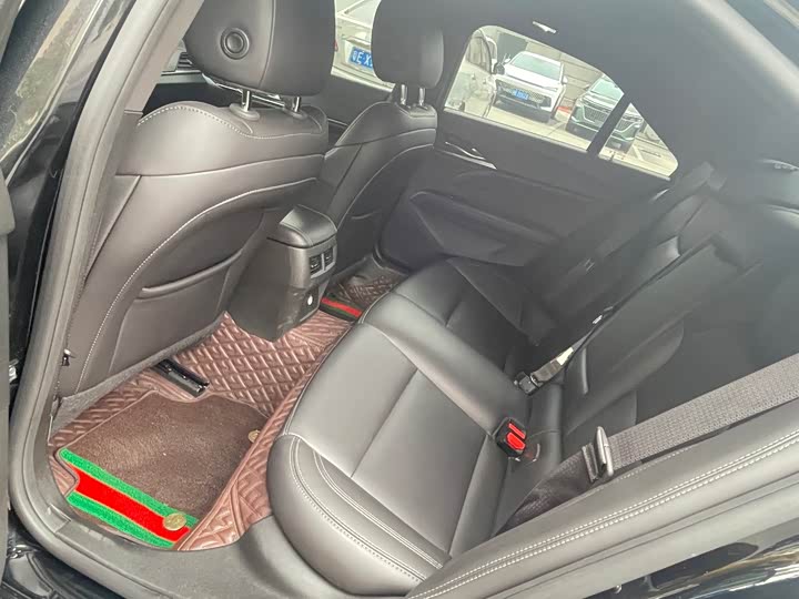 Фото 7 - Cadillac CT4