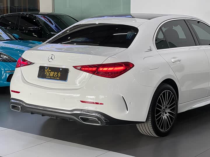 Фото 9 - Mercedes-Benz C-Class