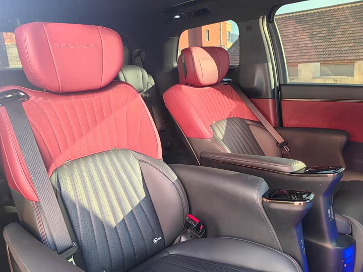 Фото 3 - GAC Trumpchi M8